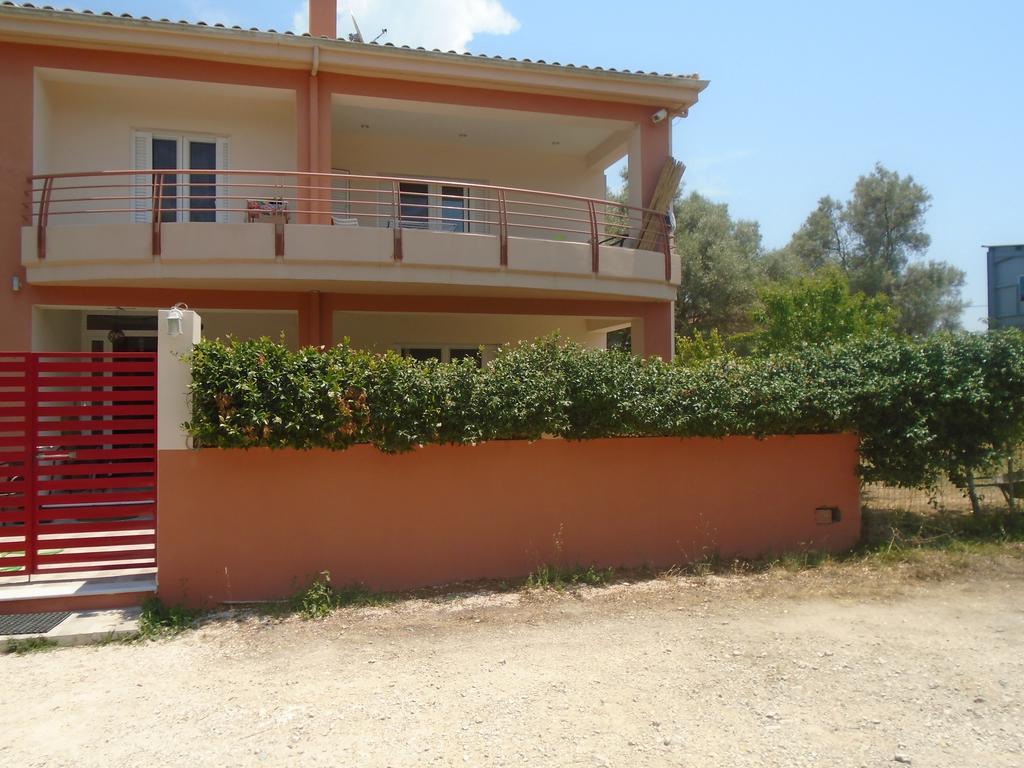 Socrates Family Apartments Kalligoni Esterno foto