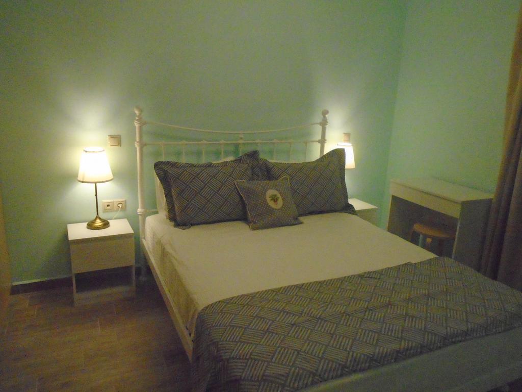 Socrates Family Apartments Kalligoni Esterno foto